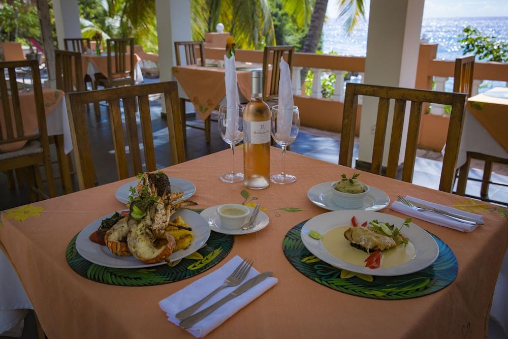 Hotel Restaurant Cyvadier Plage 작멜 외부 사진