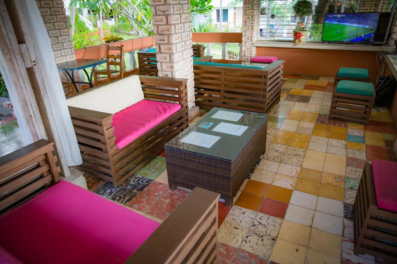 Hotel Restaurant Cyvadier Plage 작멜 외부 사진
